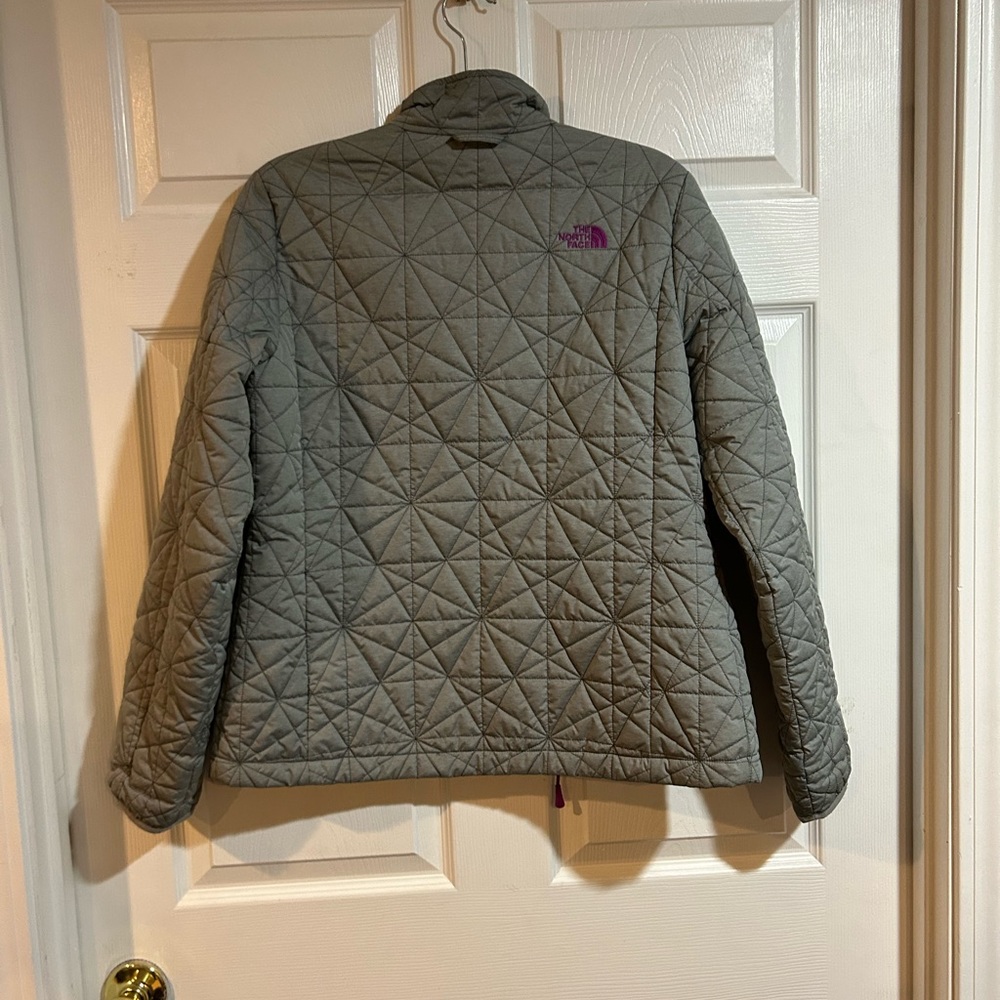 Women’s North Face Tamburello Grey lightweight Puffer jacket - Picture 5 of 7